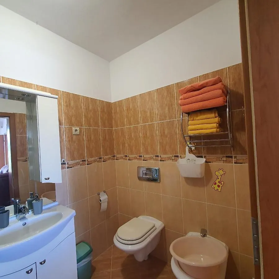 Lord Tobi Apartment Banjole